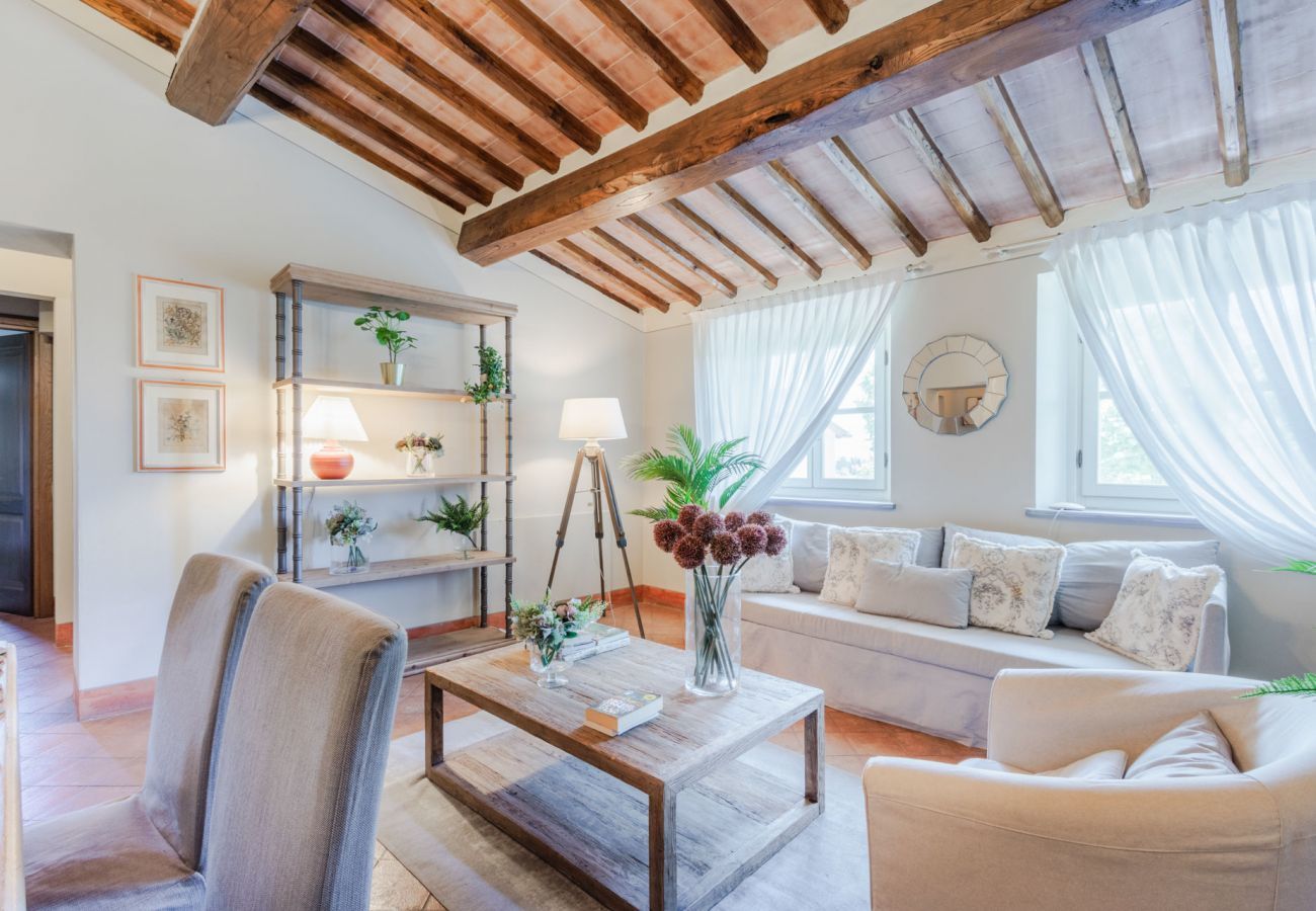 Apartment in Monte San quirico - Maria Farmhouse Apartment in Wine Resort in Lucca