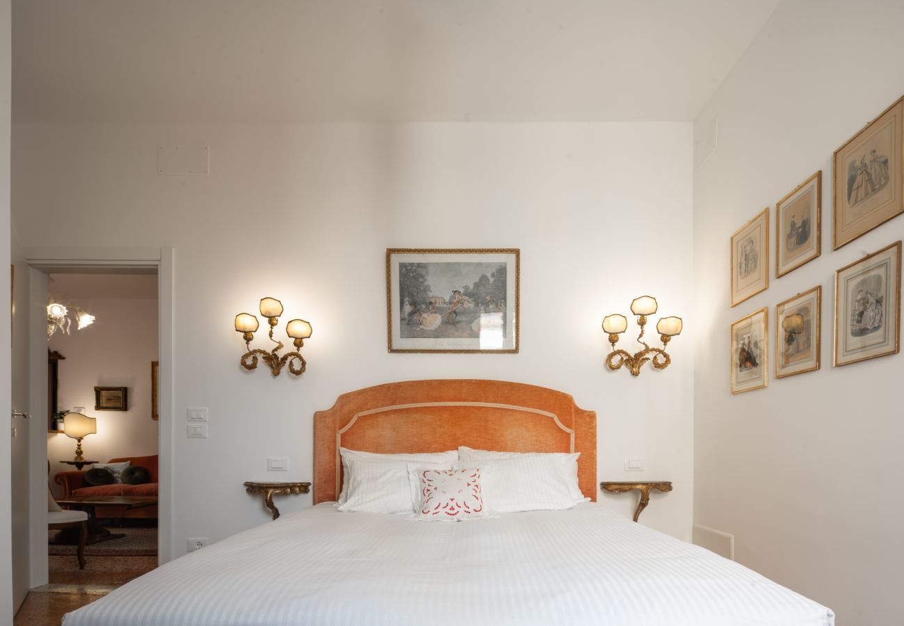 Apartment in Venice - Tiepolo Apartment in the Biennale District