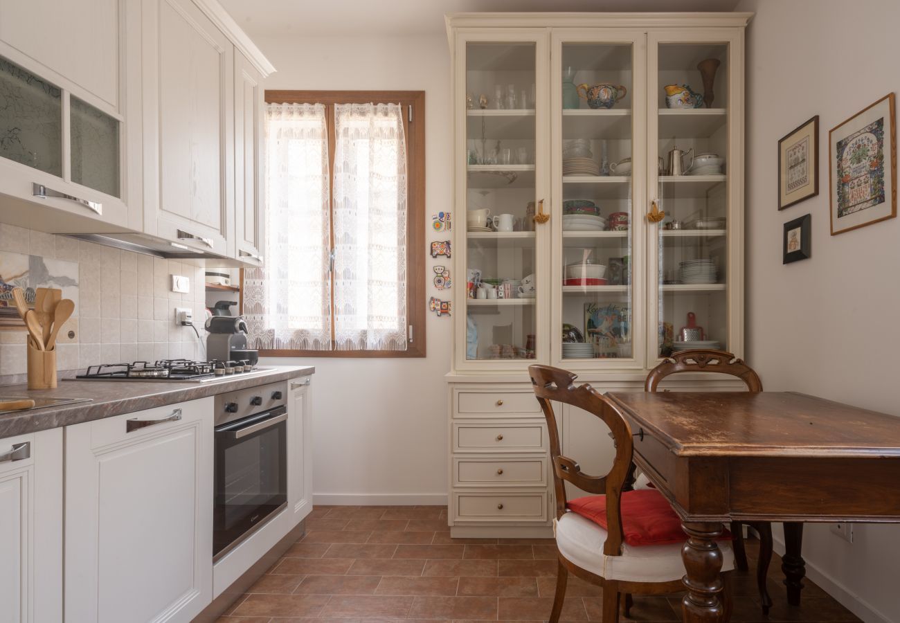 Apartment in Venice - Tiepolo Apartment in the Biennale District R&R