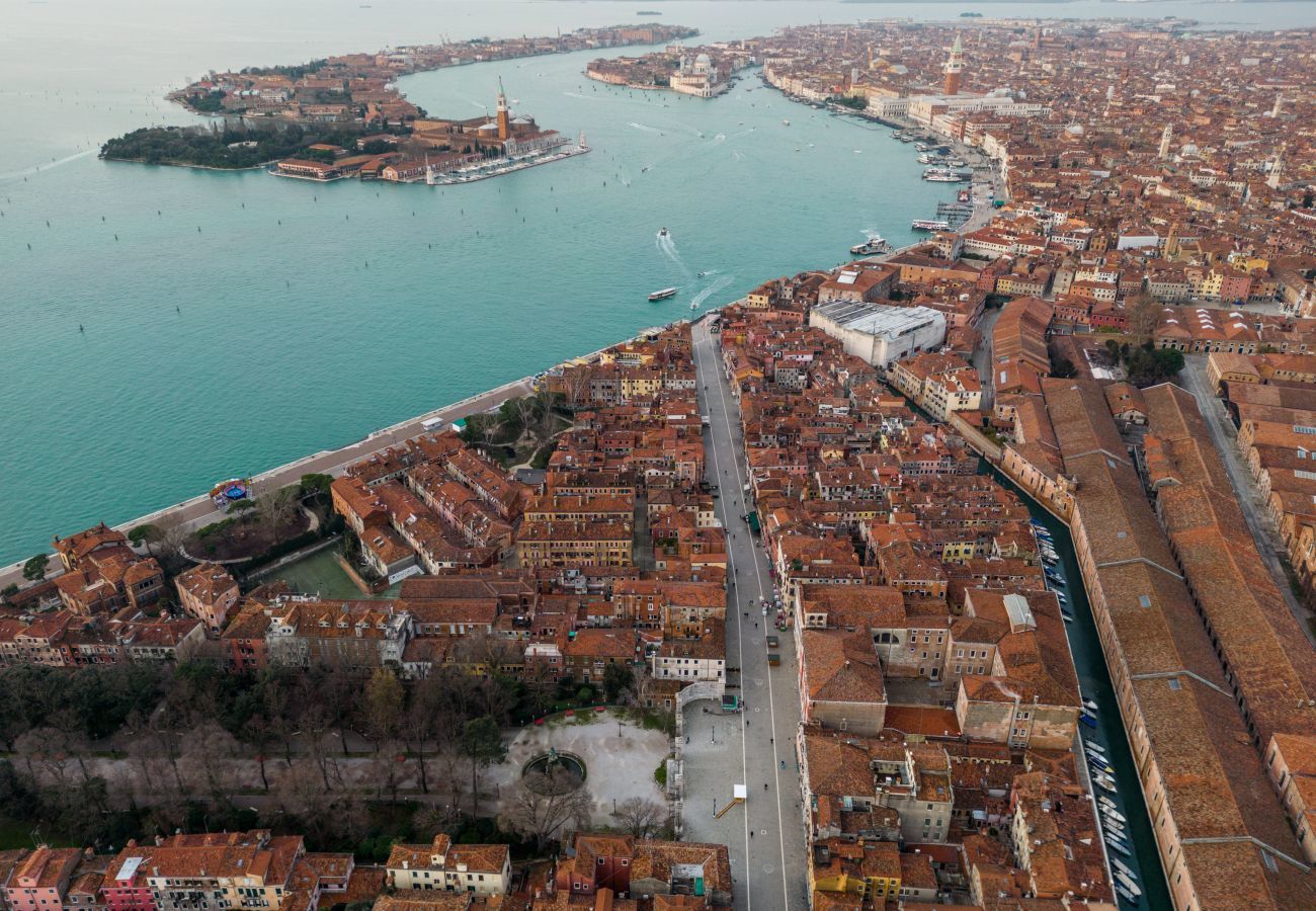 Apartment in Venice - Tiepolo Apartment in the Biennale District R&R