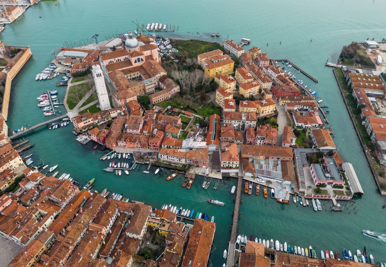 Apartment in Venice - Tiepolo Apartment in the Biennale District R&R