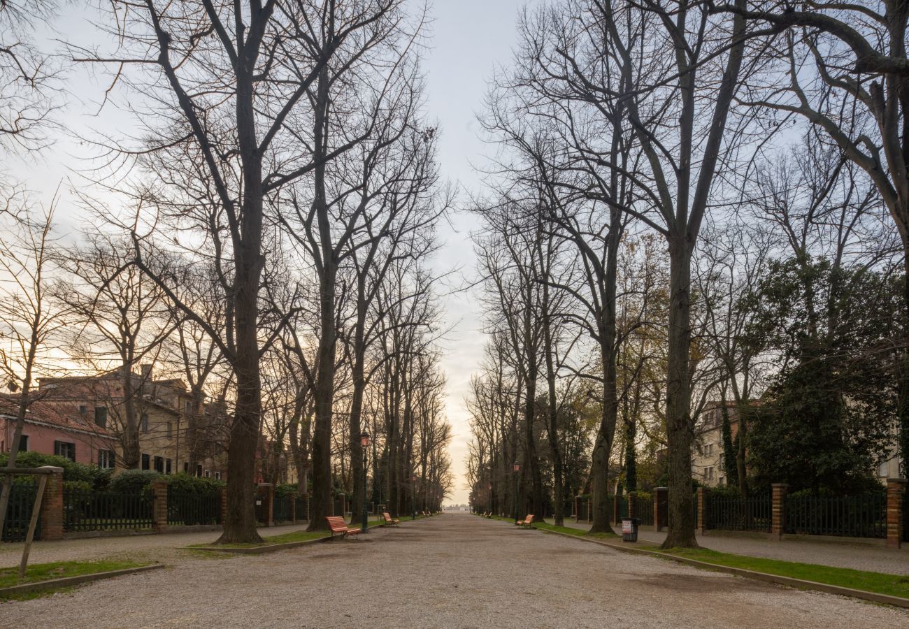 Apartment in Venice - Tiepolo Apartment in the Biennale District R&R