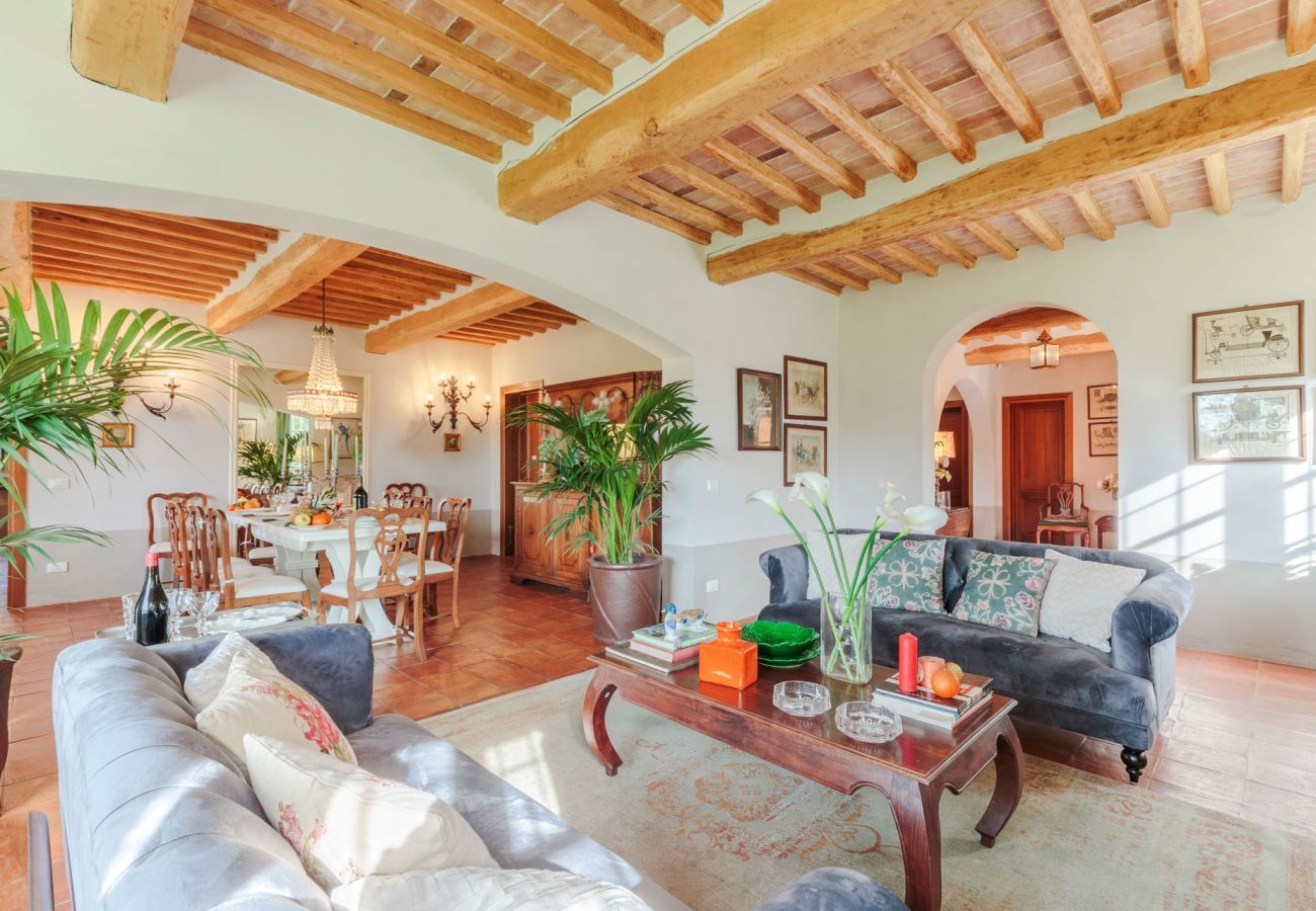 Villa in Orentano - Villa Drago, an authentic Farmhouse with Private Pool in Orentano