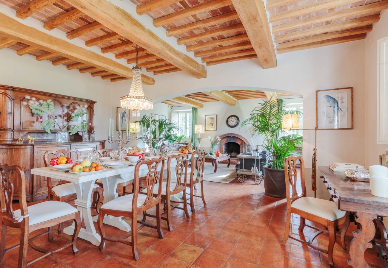 Villa in Orentano - Villa Drago, an authentic Farmhouse with Private Pool in Orentano