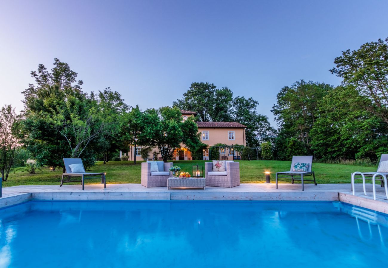 Villa in Orentano - Villa Drago, an authentic Farmhouse with Private Pool in Orentano