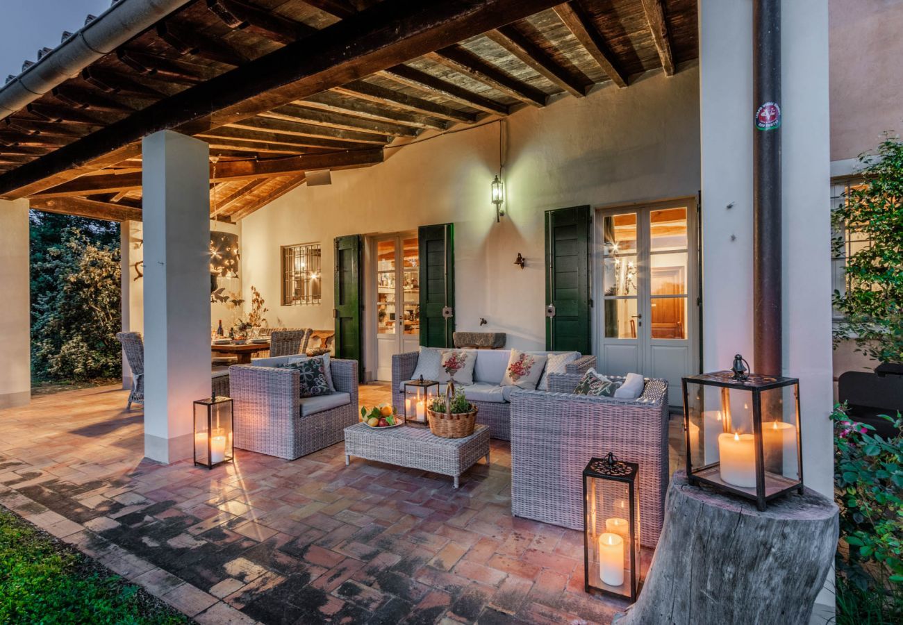 Villa in Orentano - Villa Drago, an authentic Farmhouse with Private Pool in Orentano