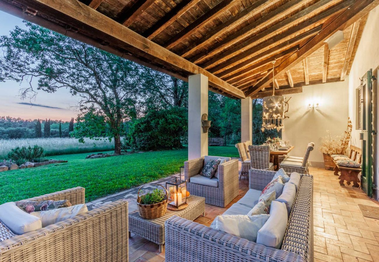 Villa in Orentano - Villa Drago, an authentic Farmhouse with Private Pool in Orentano