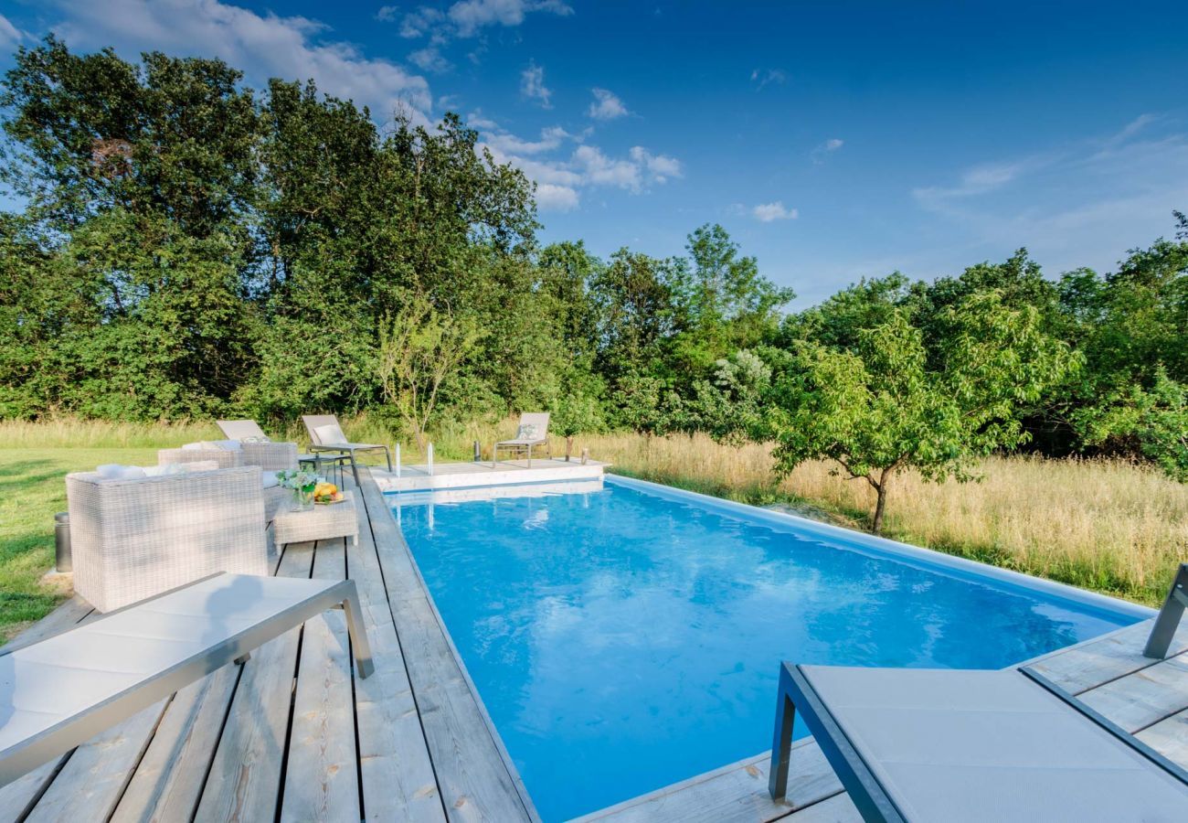 Villa in Orentano - Villa Drago, an authentic Farmhouse with Private Pool in Orentano