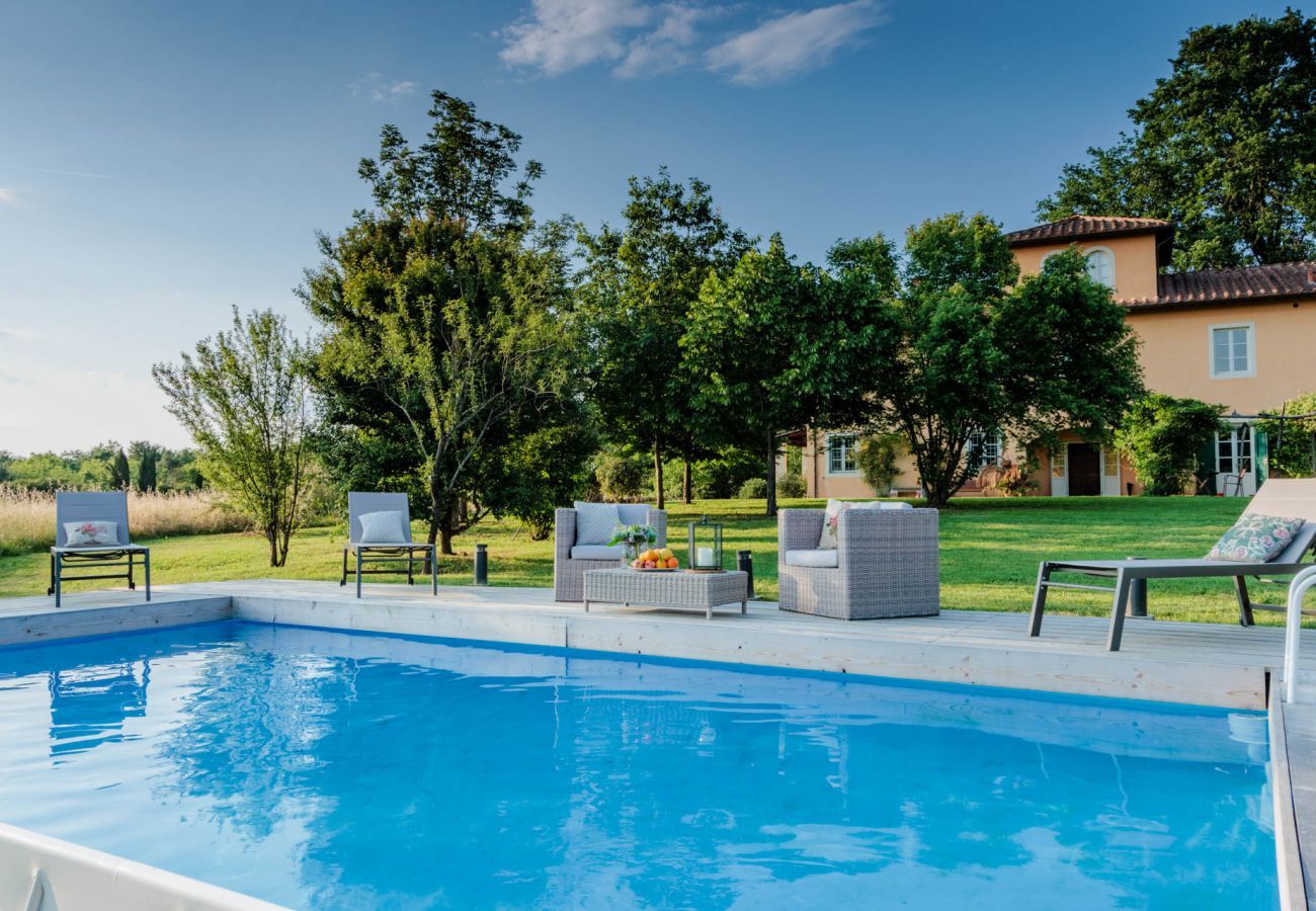 Villa in Orentano - Villa Drago, an authentic Farmhouse with Private Pool in Orentano