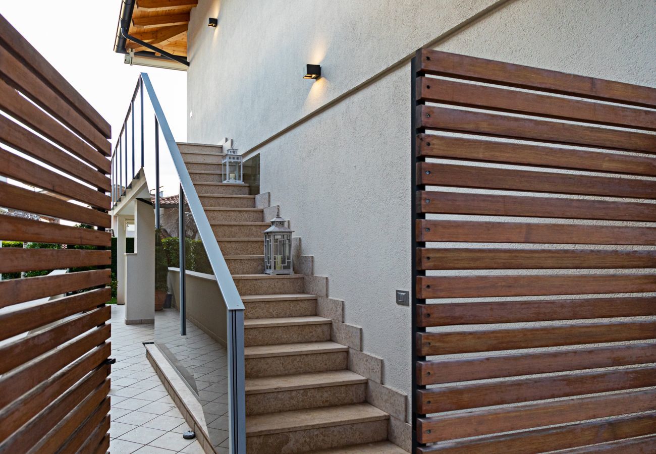 Apartment in Lazise - YIN E YANG
