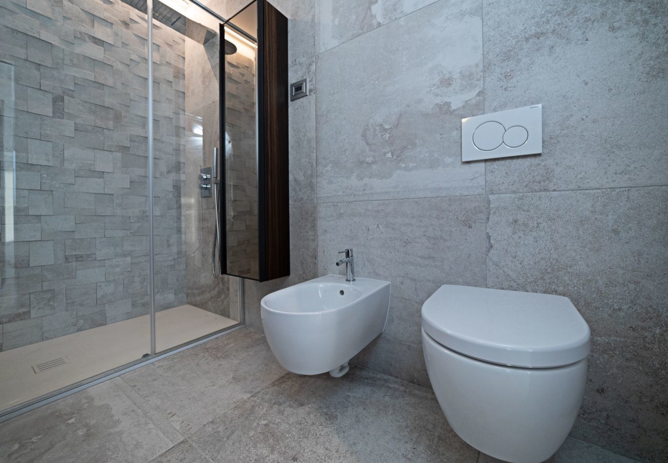 Apartment in Lazise - YIN E YANG