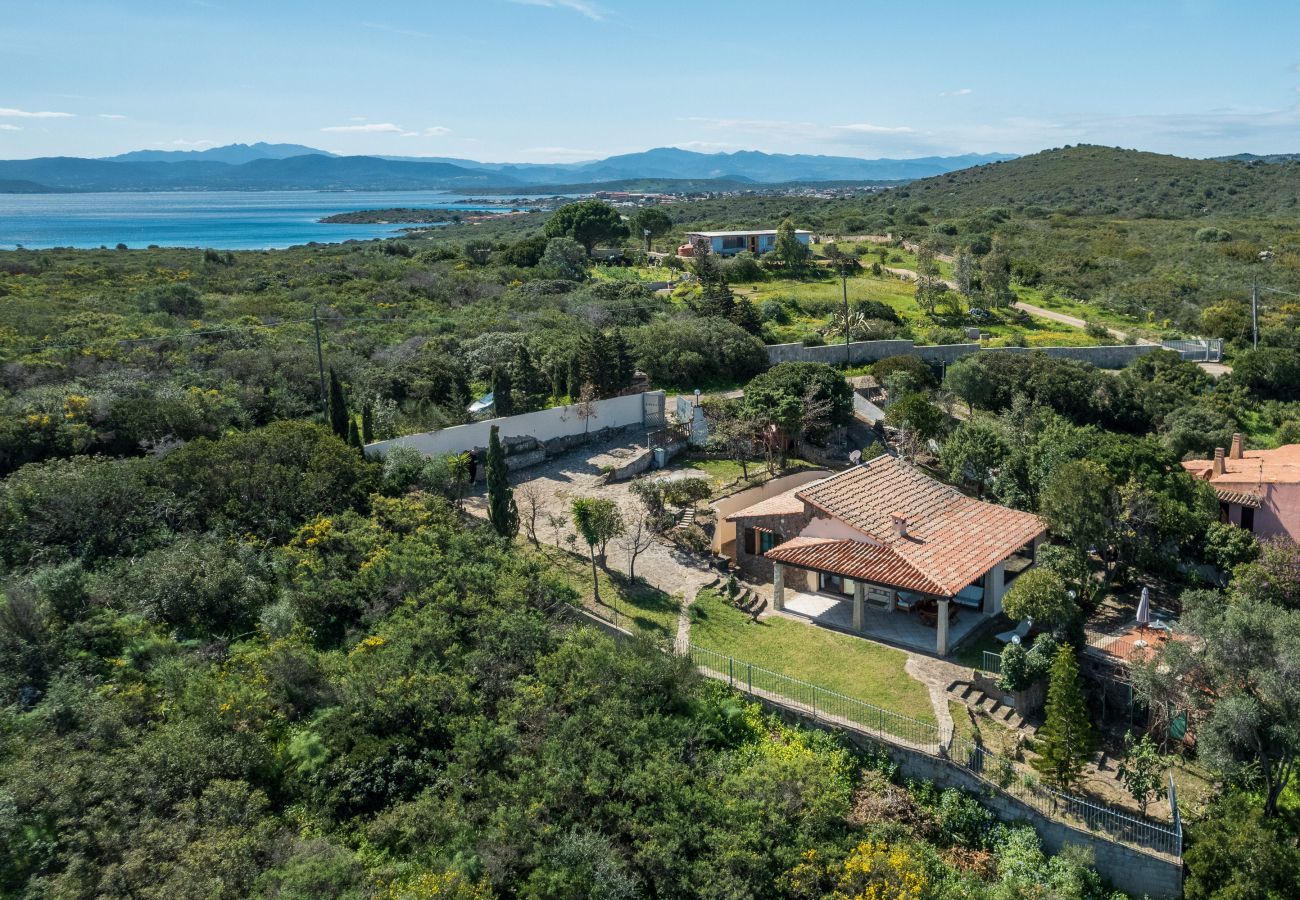 Villa in Golfo Aranci - Villa Picker - typical home facing Golfo Aranci view