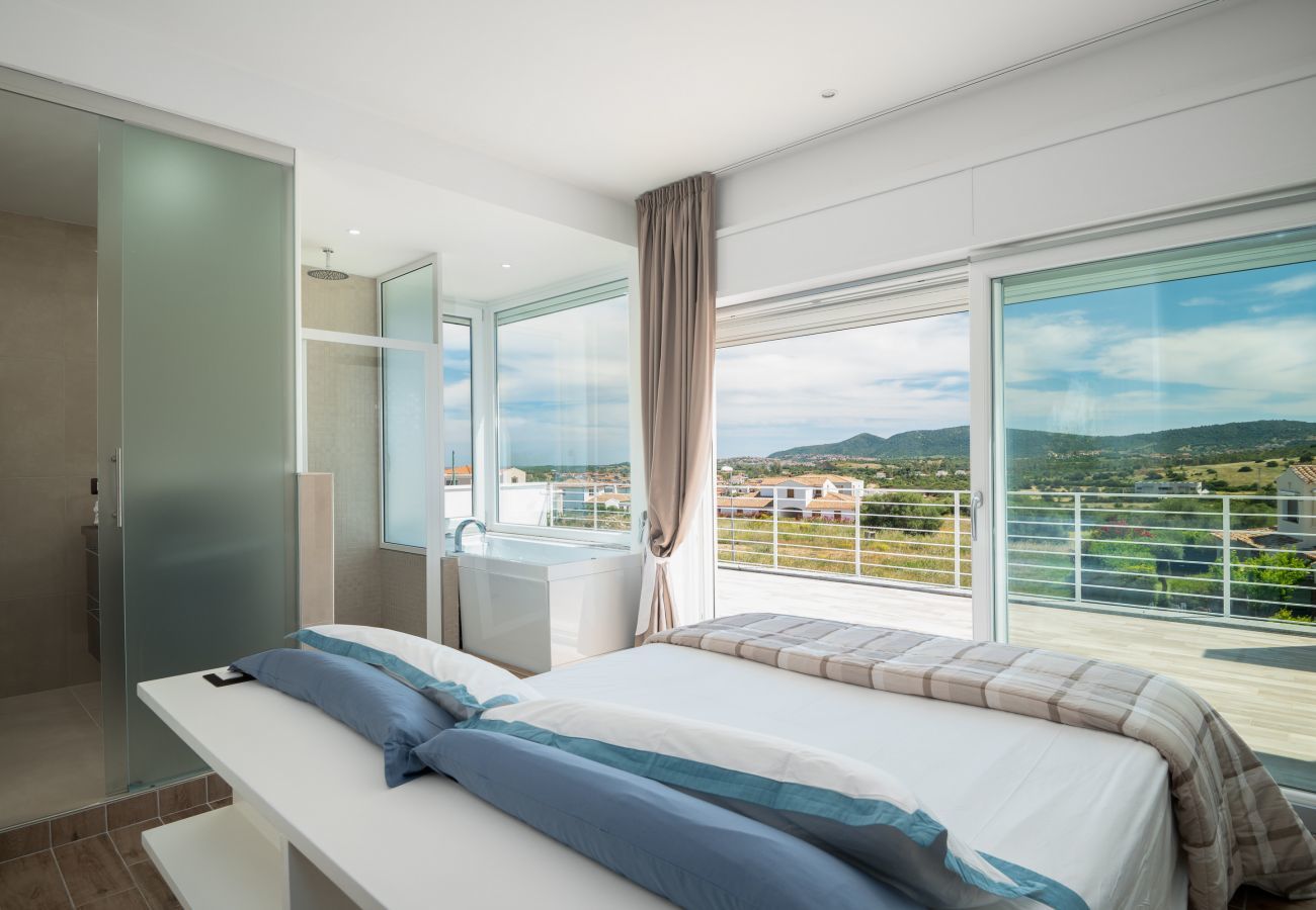 Villa in Budoni - Villa Square - modern holiday retreat with pool in Sardinia