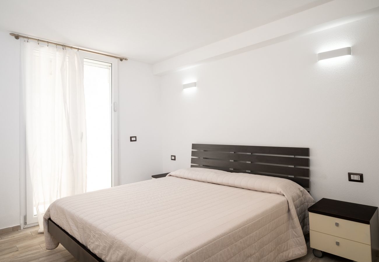 Villa in Budoni - Villa Square - modern holiday retreat with pool in Sardinia