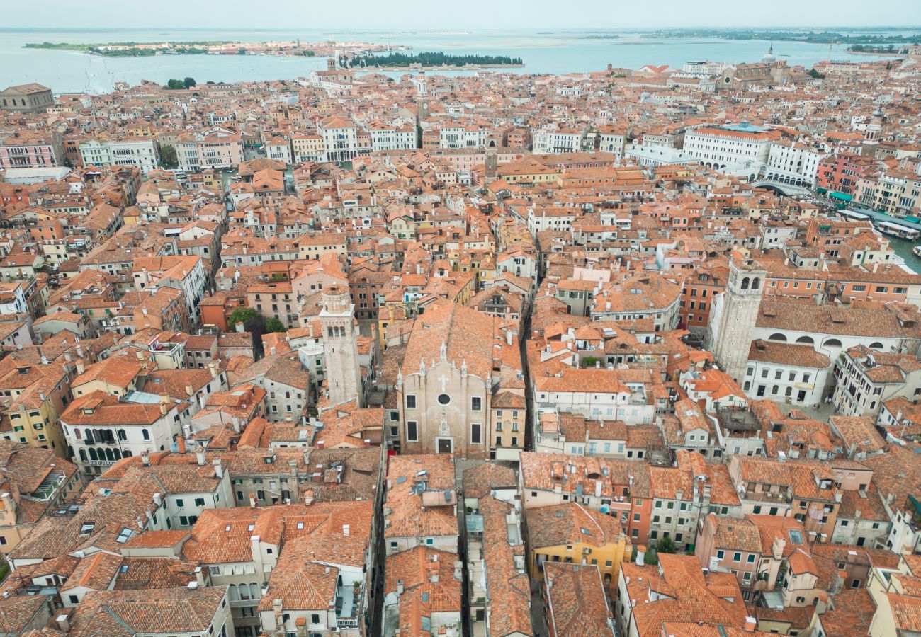 Apartment in Venice - Sant'Aponal Cozy Apartment with Terrace R&R