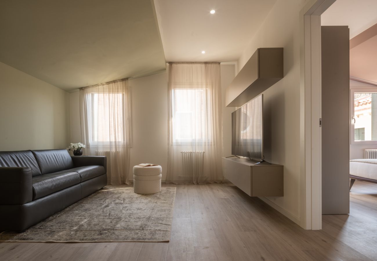 Apartment in Venice - Sant'Aponal Cozy Apartment with Terrace R&R
