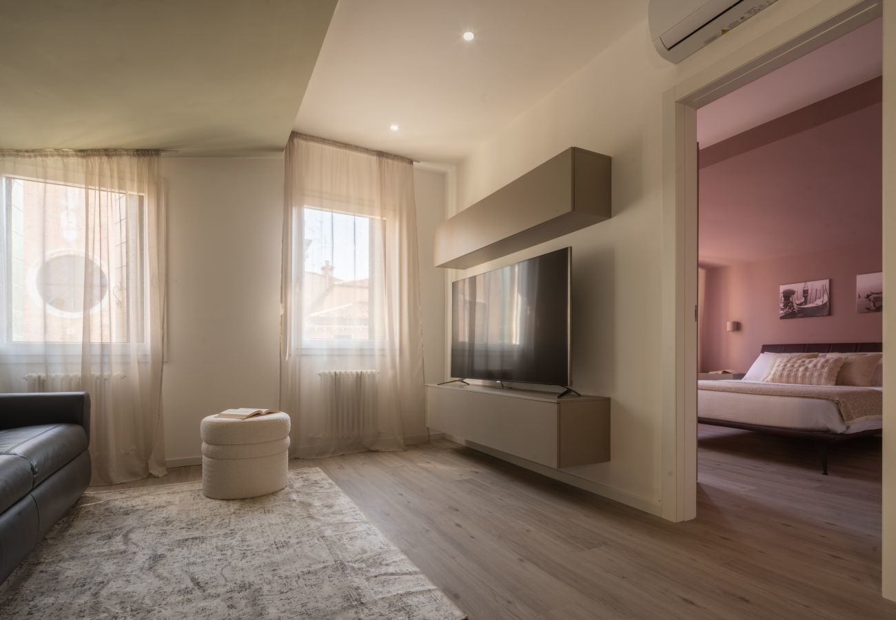 Apartment in Venice - Sant'Aponal Cozy Apartment with Terrace R&R
