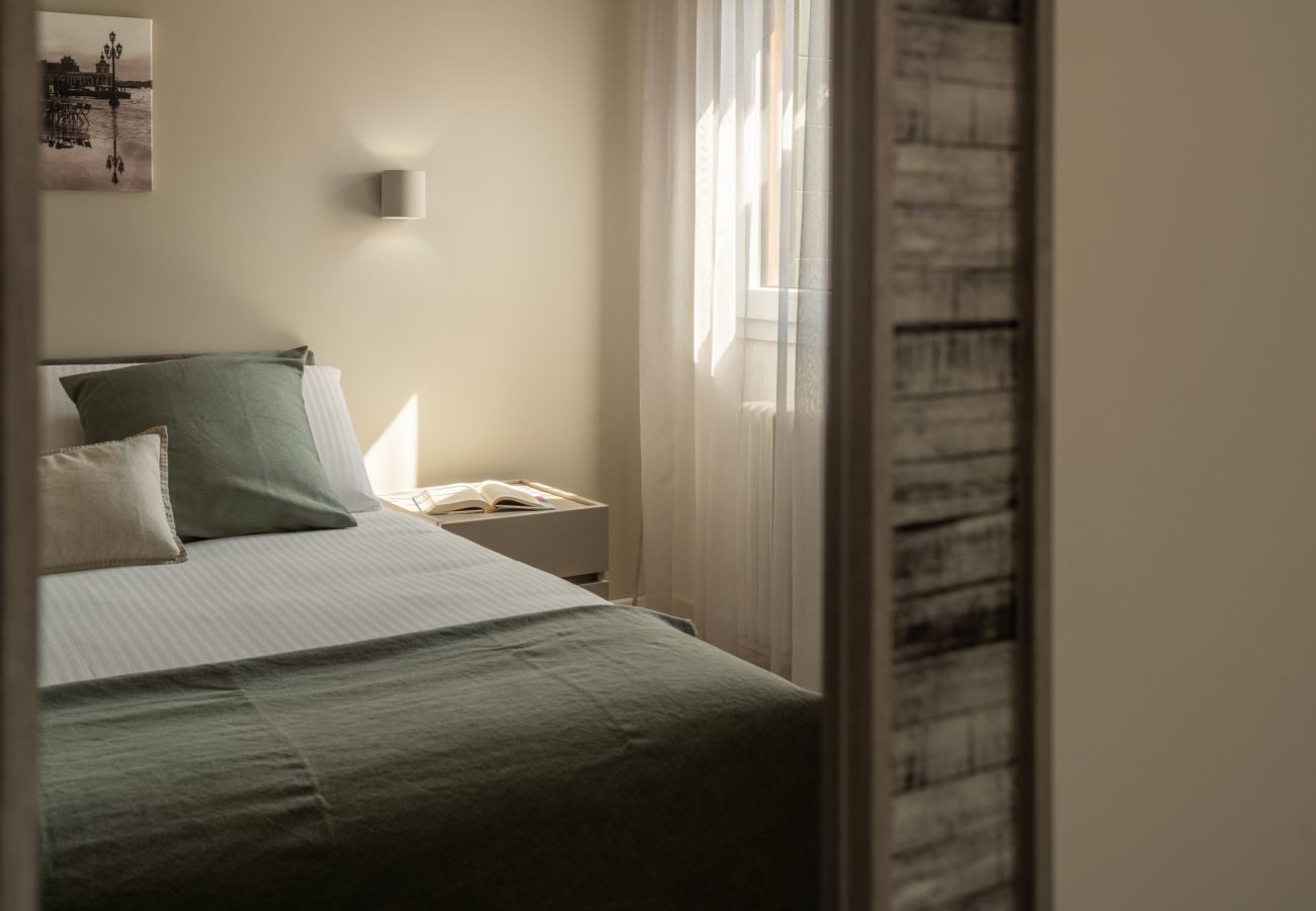 Apartment in Venice - Sant'Aponal Cozy Apartment with Terrace R&R