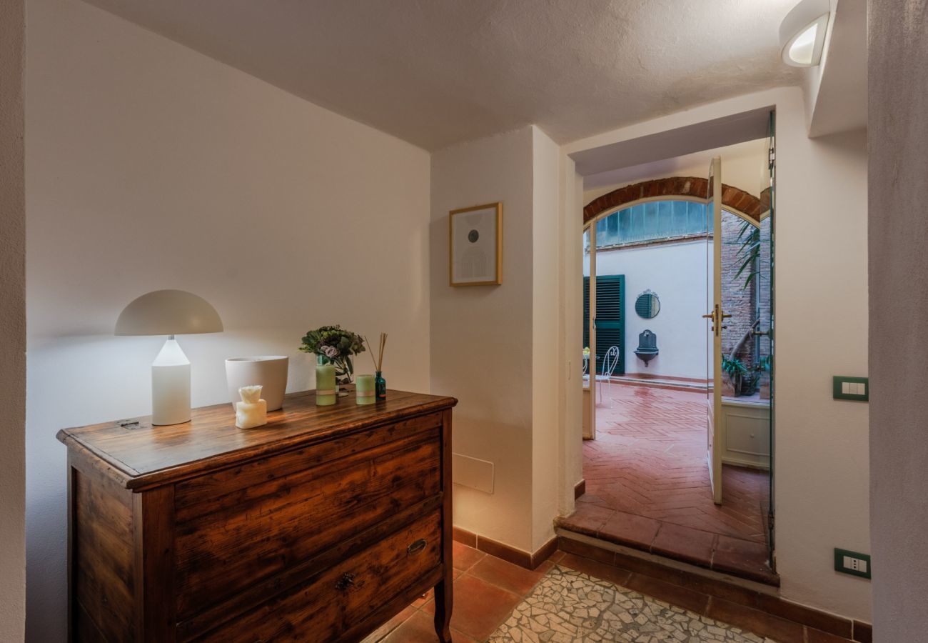 Apartment in Lucca - Casa Al Dipinto