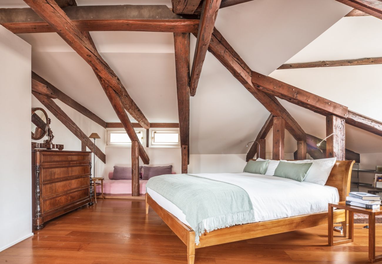Apartment in Venice - Santa Giustina Canal View R&R