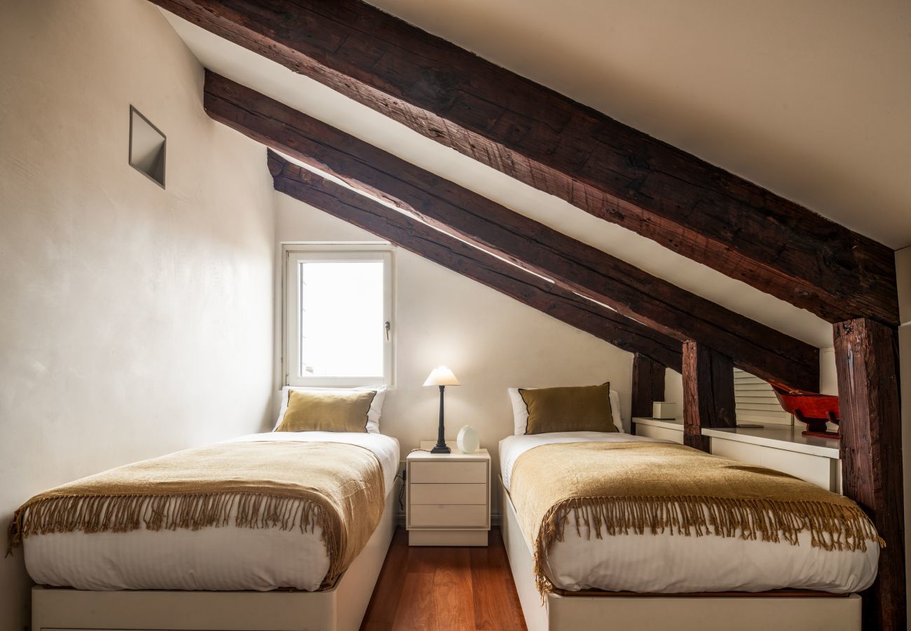 Apartment in Venice - Santa Giustina Canal View R&R