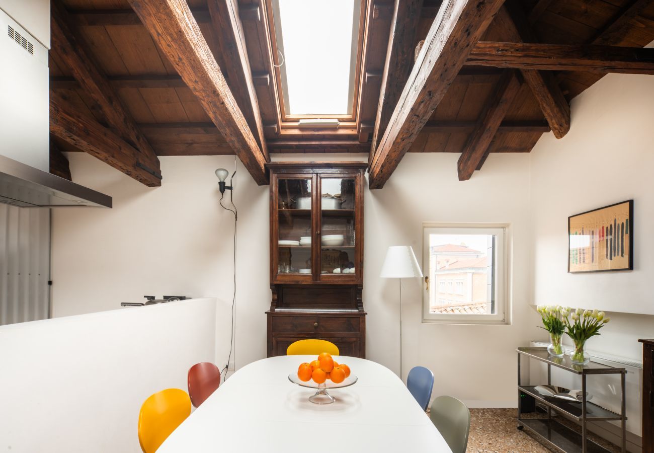 Apartment in Venice - Santa Giustina Canal View R&R