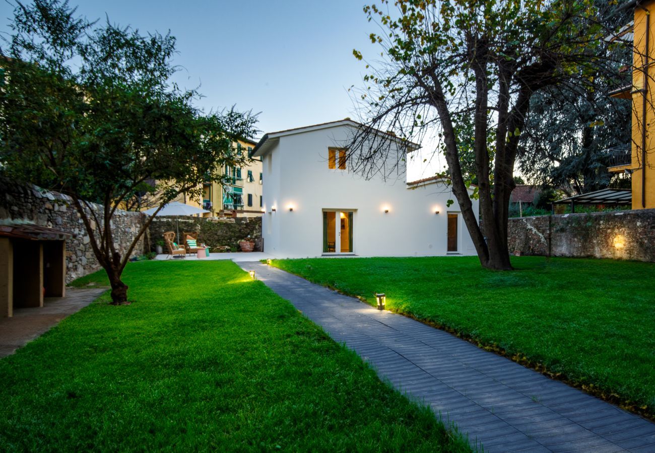 Apartment in Lucca - The City Oasis