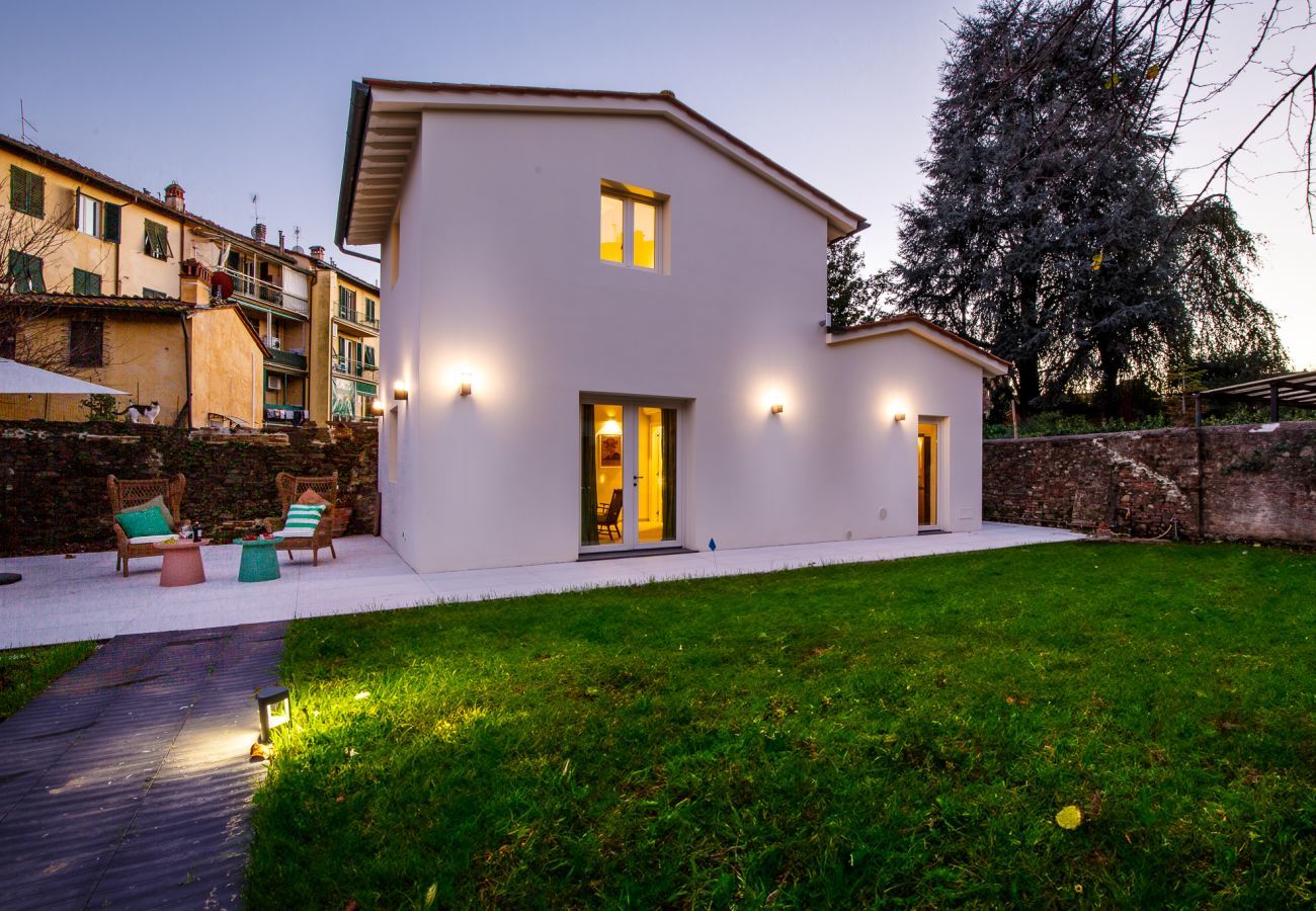Apartment in Lucca - The City Oasis