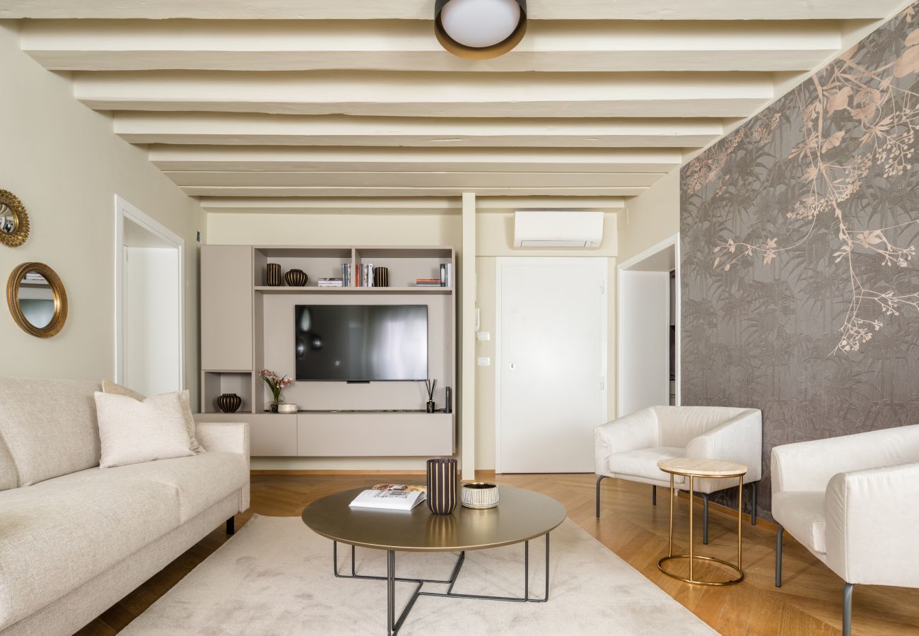 Apartment in Venice - San Giovanni e Paolo Canal View Apartment R&R