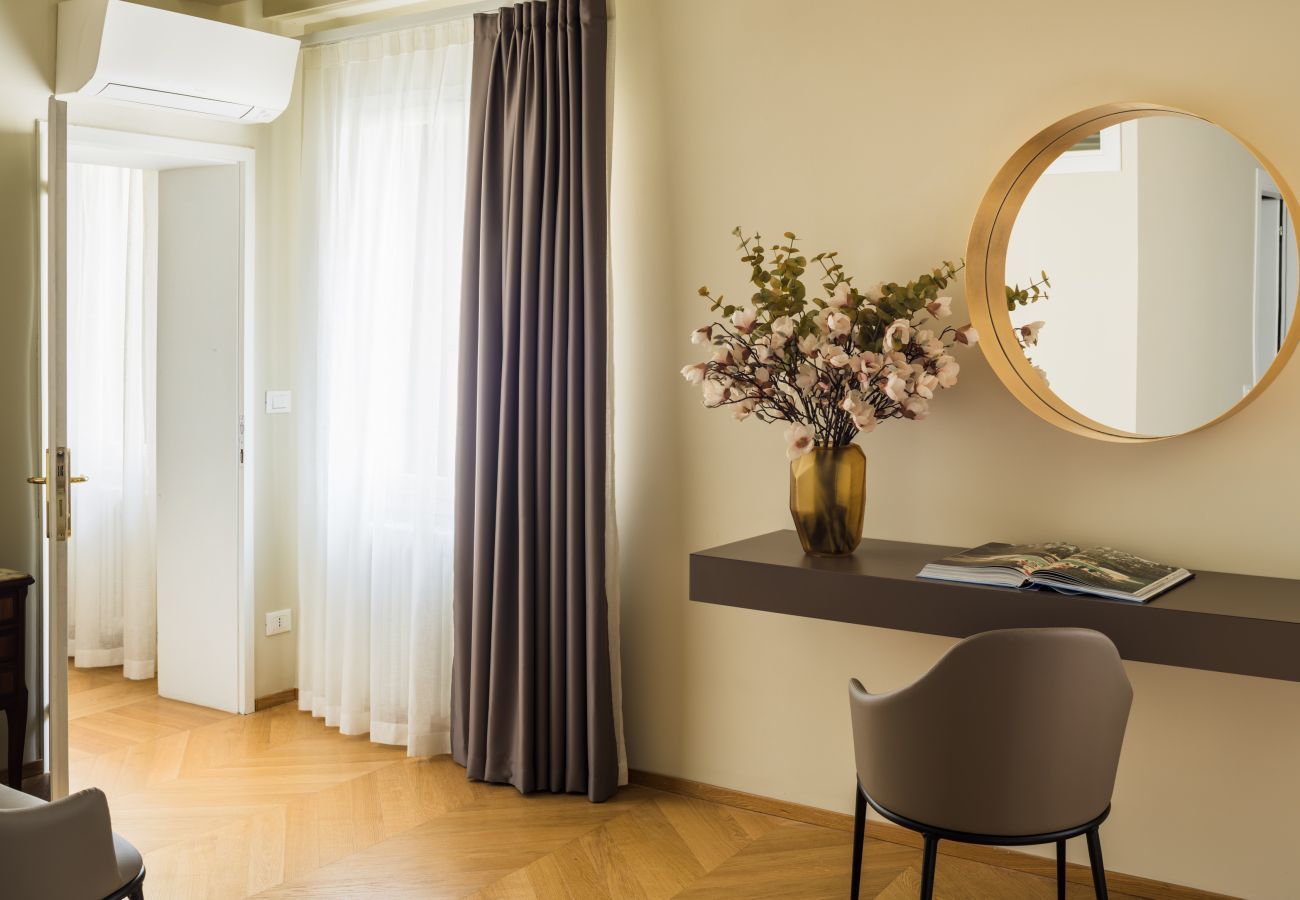 Apartment in Venice - San Giovanni e Paolo Canal View Apartment R&R