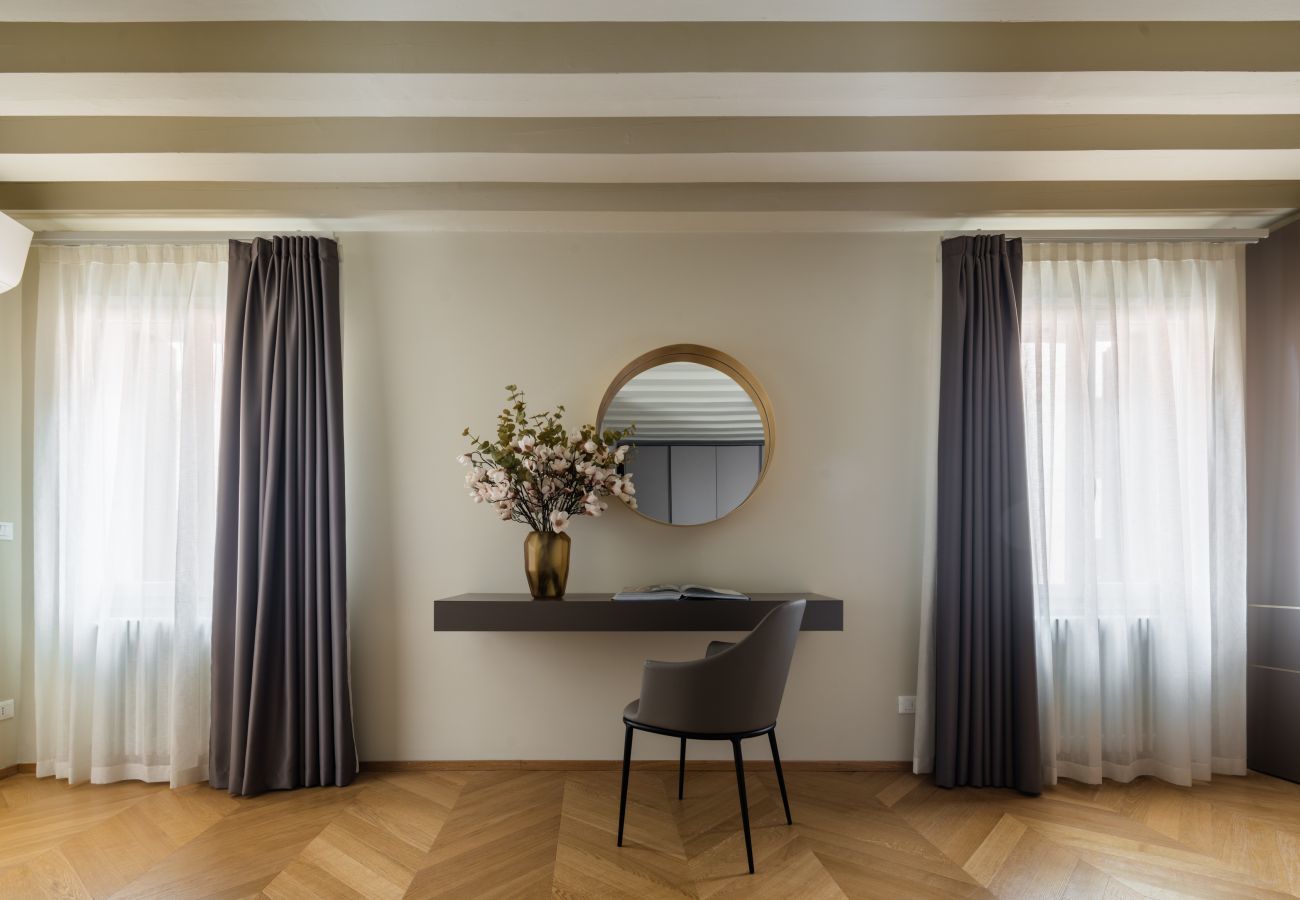 Apartment in Venice - San Giovanni e Paolo Canal View Apartment R&R
