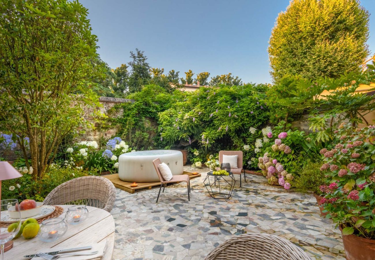 Apartment in Lucca - The Garden Lodge