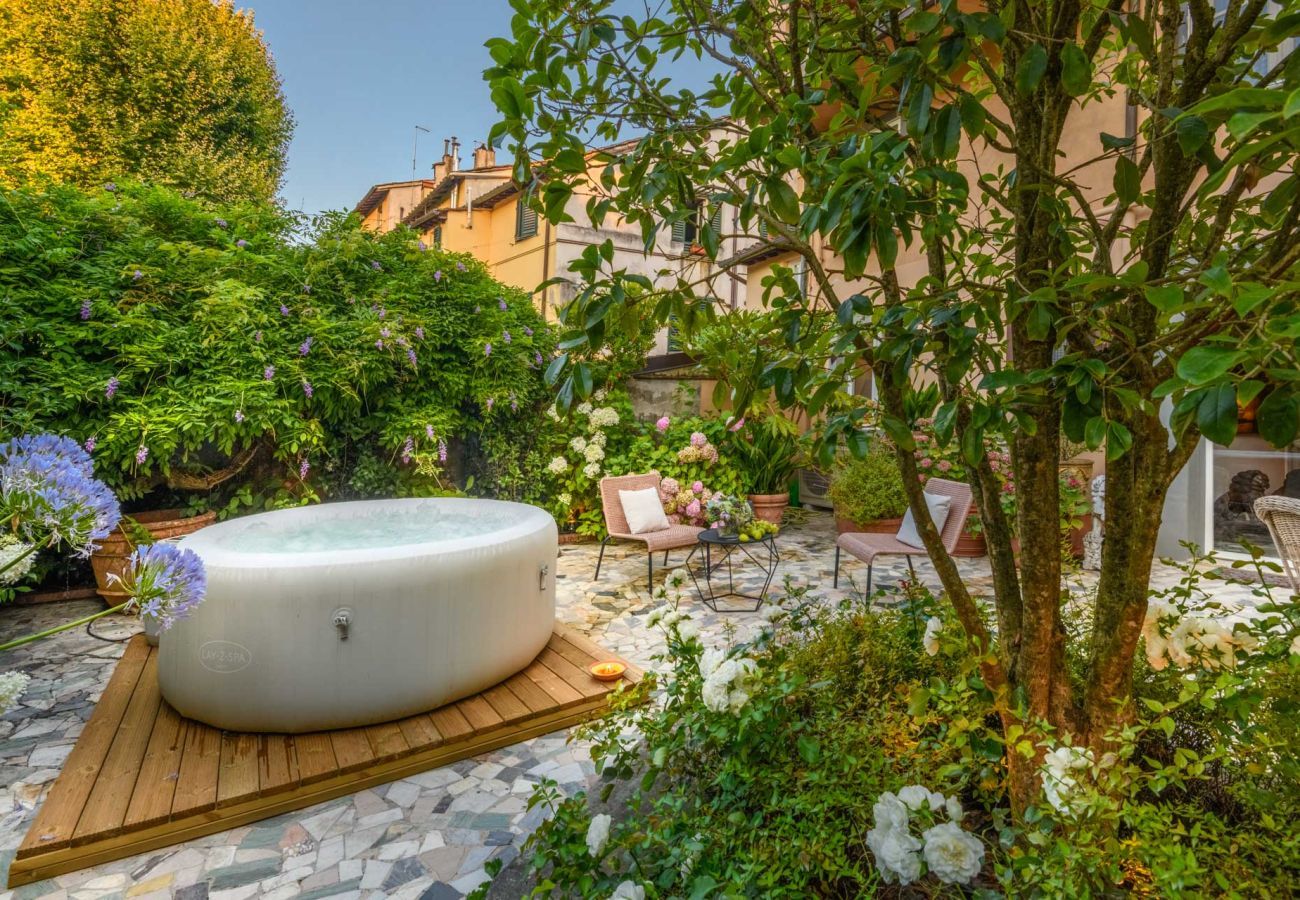 Apartment in Lucca - The Garden Lodge