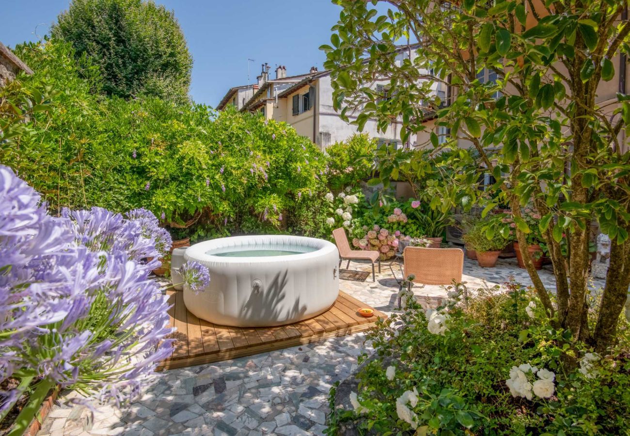Apartment in Lucca - The Garden Lodge