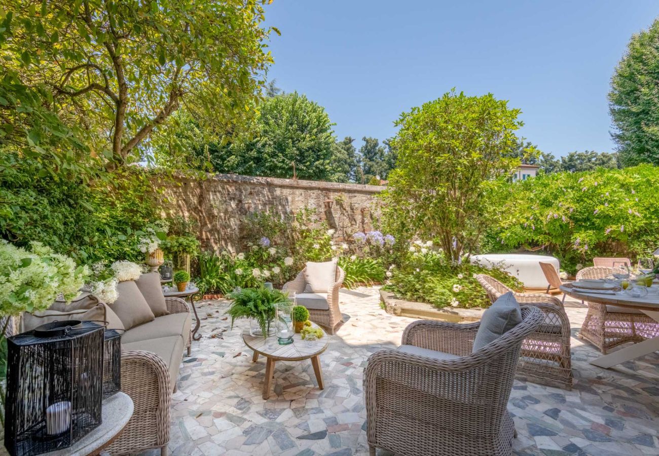 Apartment in Lucca - The Garden Lodge