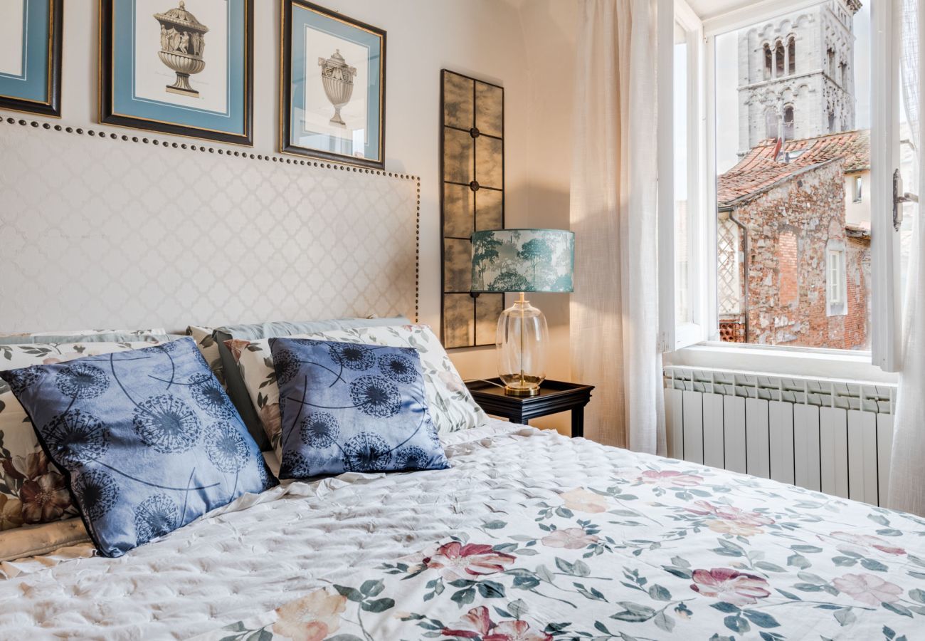 Apartment in Lucca - ClockTower Penthouse
