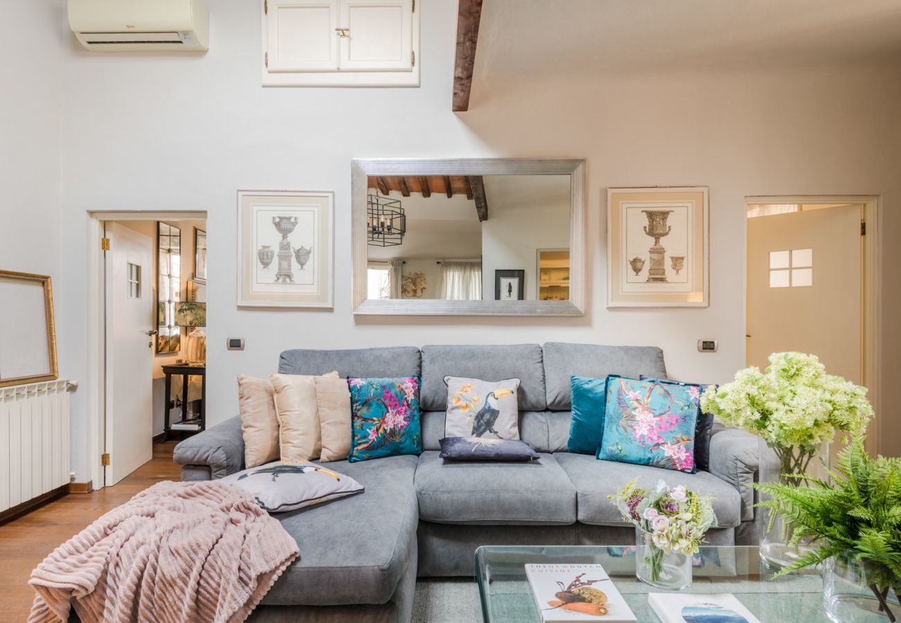 Apartment in Lucca - ClockTower Penthouse