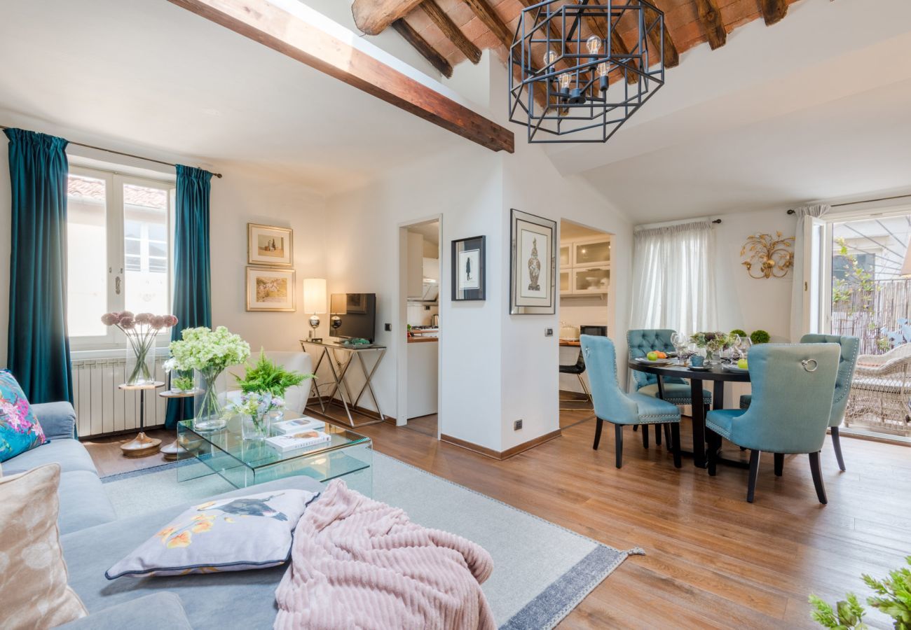 Apartment in Lucca - ClockTower Penthouse