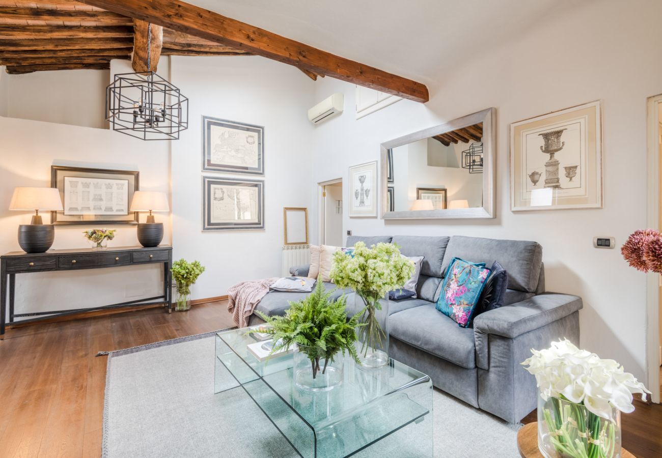 Apartment in Lucca - ClockTower Penthouse