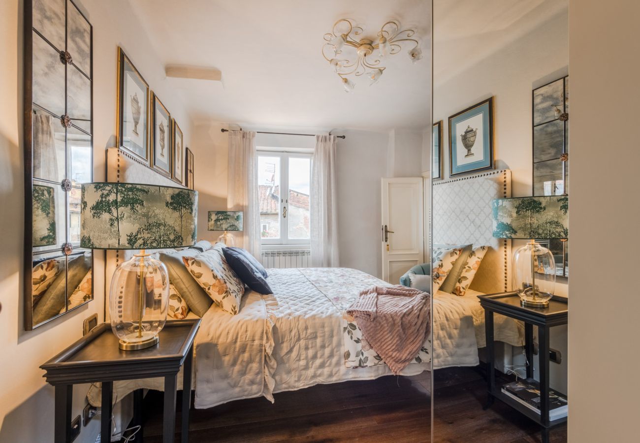 Apartment in Lucca - ClockTower Penthouse