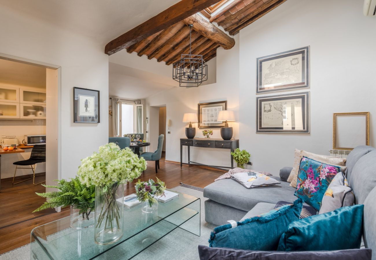 Apartment in Lucca - ClockTower Penthouse