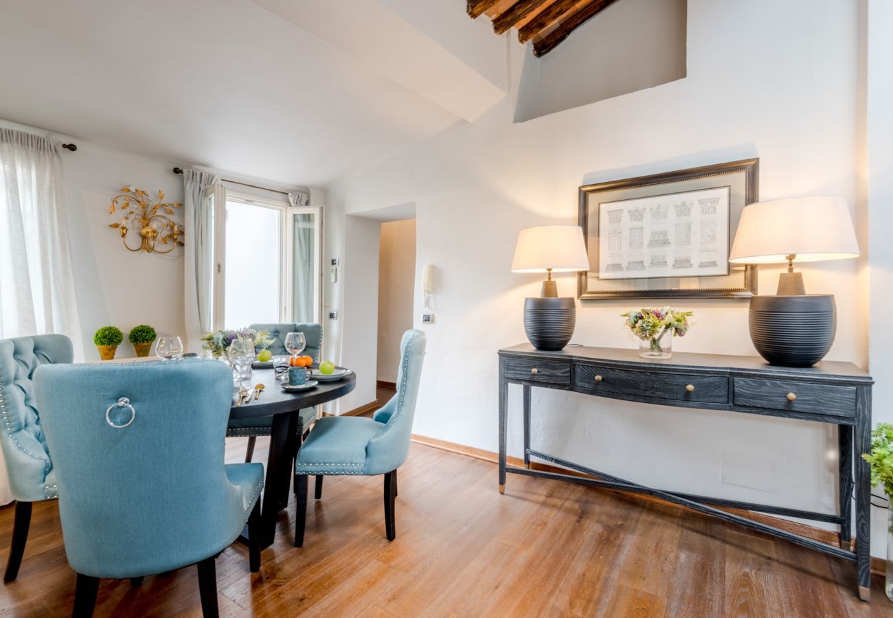 Apartment in Lucca - ClockTower Penthouse