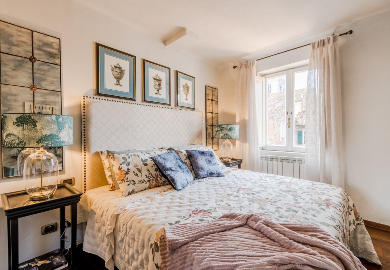 Apartment in Lucca - ClockTower Penthouse
