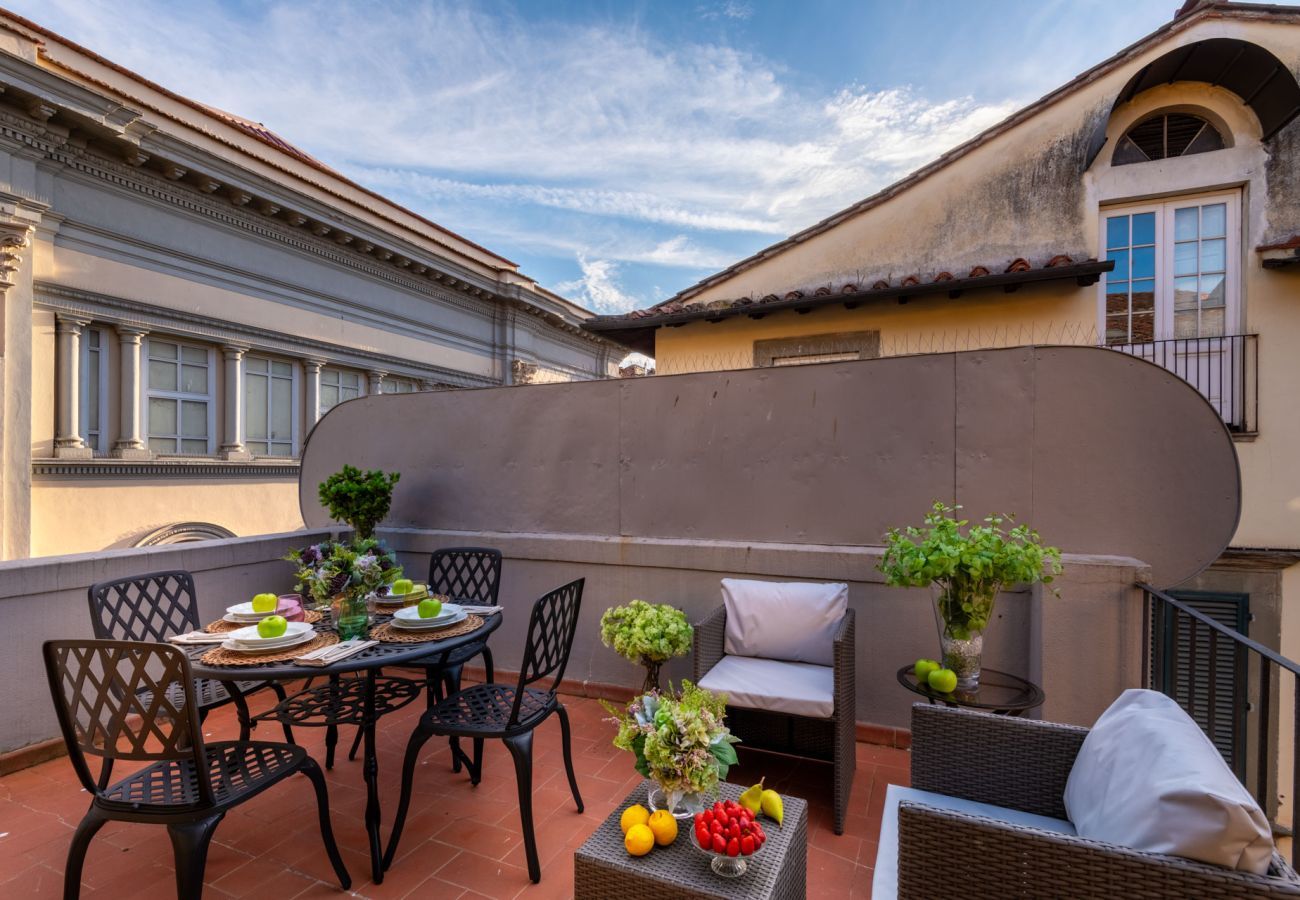 Apartment in Lucca - The Terrace Retreat