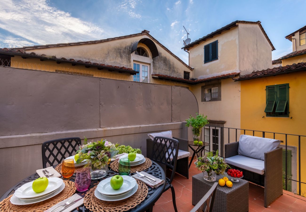 Apartment in Lucca - The Terrace Retreat