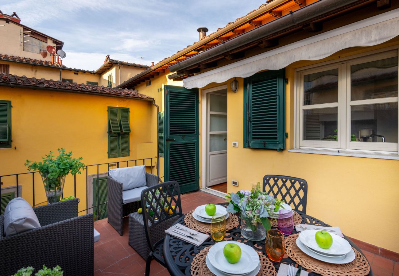 Apartment in Lucca - The Terrace Retreat