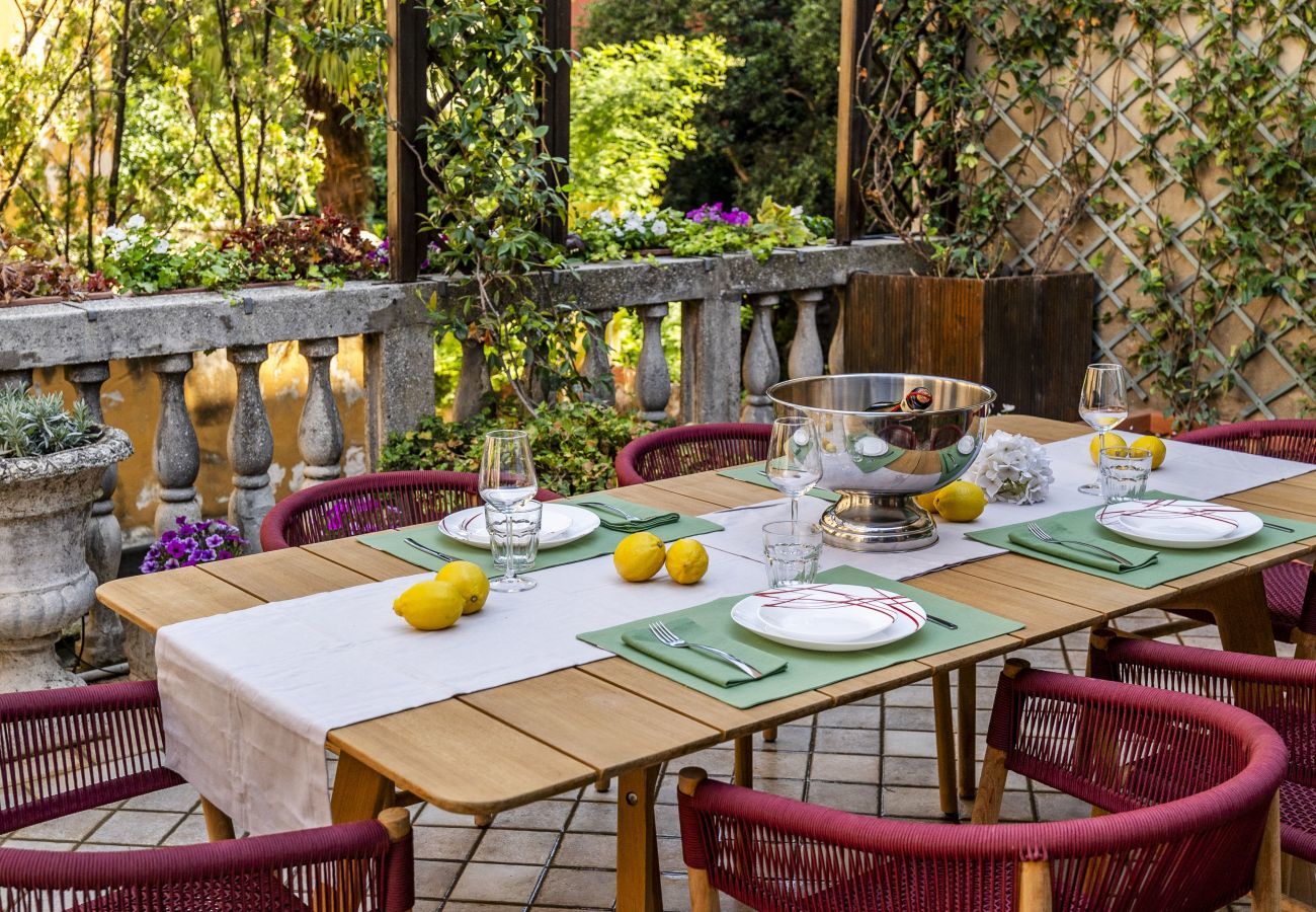 Apartment in Venice - San Barnaba Palace - Apartment with Terrace R&R