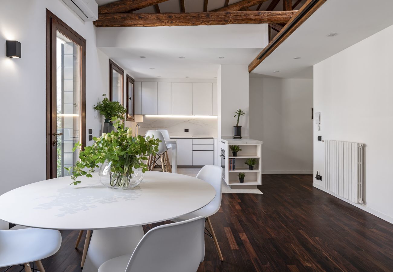Apartment in Venice - San Barnaba Palace - Apartment with Terrace R&R