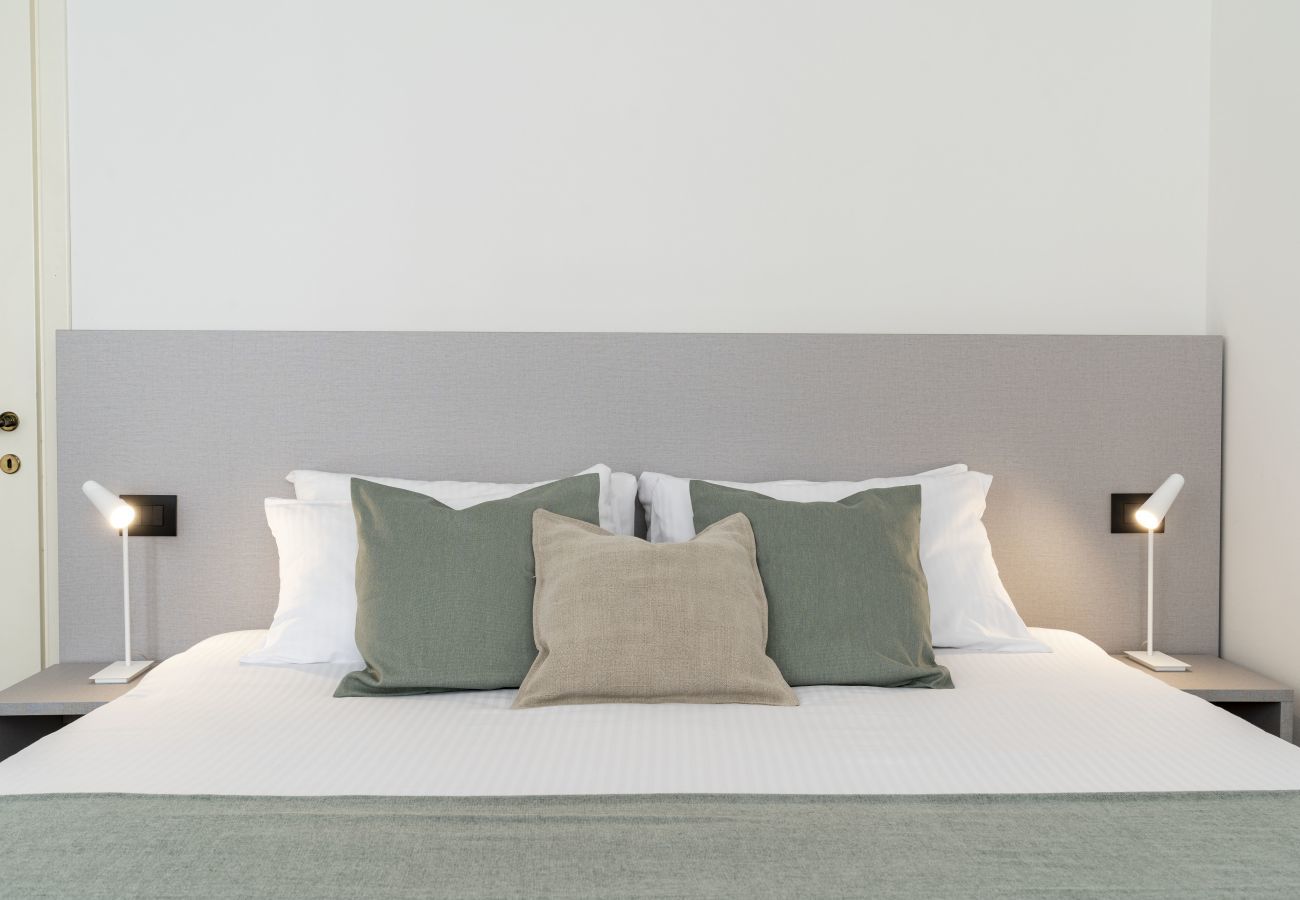 Apartment in Venice - San Barnaba Palace - Apartment with Terrace R&R