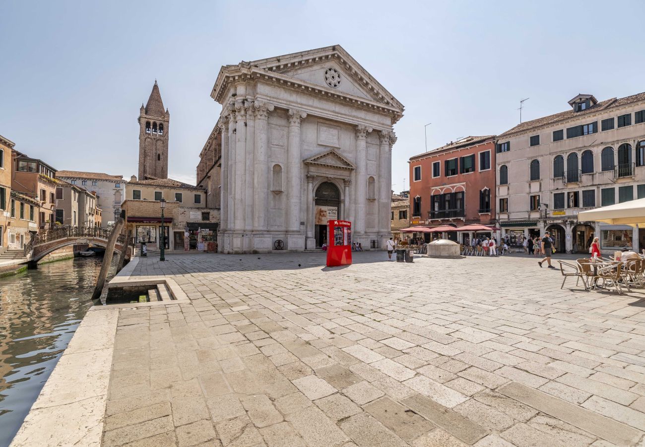 Apartment in Venice - San Barnaba Palace - Apartment with Terrace R&R